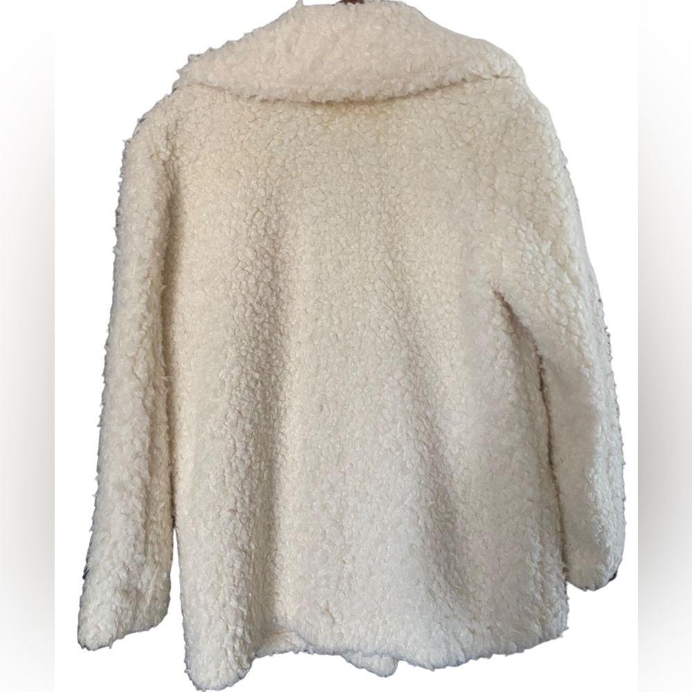 🎉🪩 Fun Sherpa Coat - Picture 4 of 6